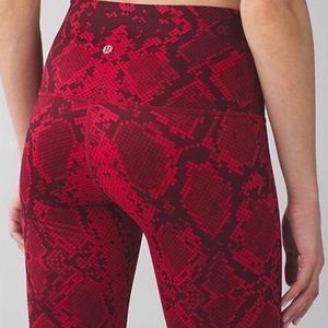 Lululemon leggings!